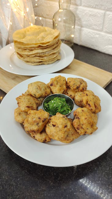Traditional Palak Puri dish from Madhya Pradesh, India — Authentic recipe from Eat By State